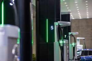 Donald Trump poursuit sa croisade contre les véhicules électriques