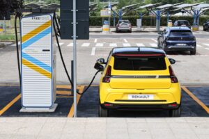 Mobilize et Autostrade s’allient pour amplifier le réseau de recharge italien