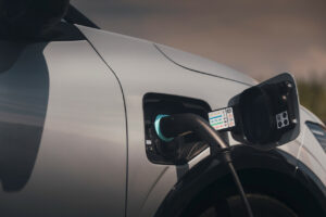 Voiture électrique d'occasion : les inquiétudes des Français se dissipent