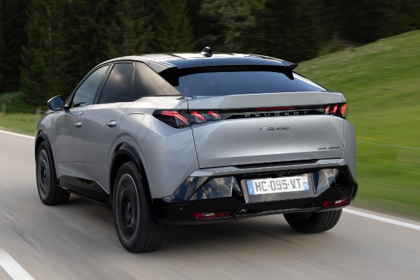 peugeot e3008 dual motor arriere