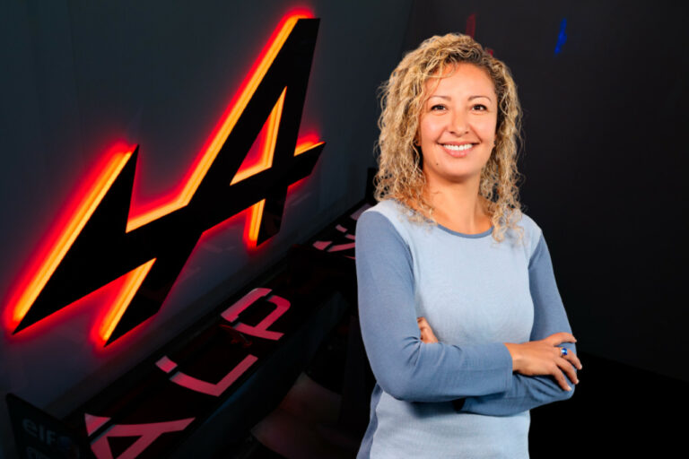 Amel Boubaaya rejoint la direction de la communication d