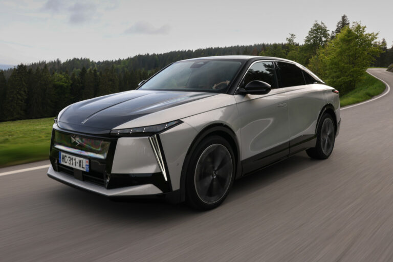 Essai DS N° 8 : 750 km d’autonomie pour relancer le premium à la française