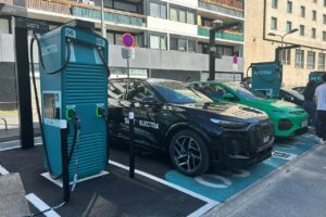 Electra inaugure une nouvelle station et scelle de nouveaux partenariats 