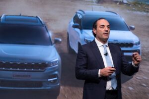 Antonio Filosa sera moins payé que Carlos Tavares