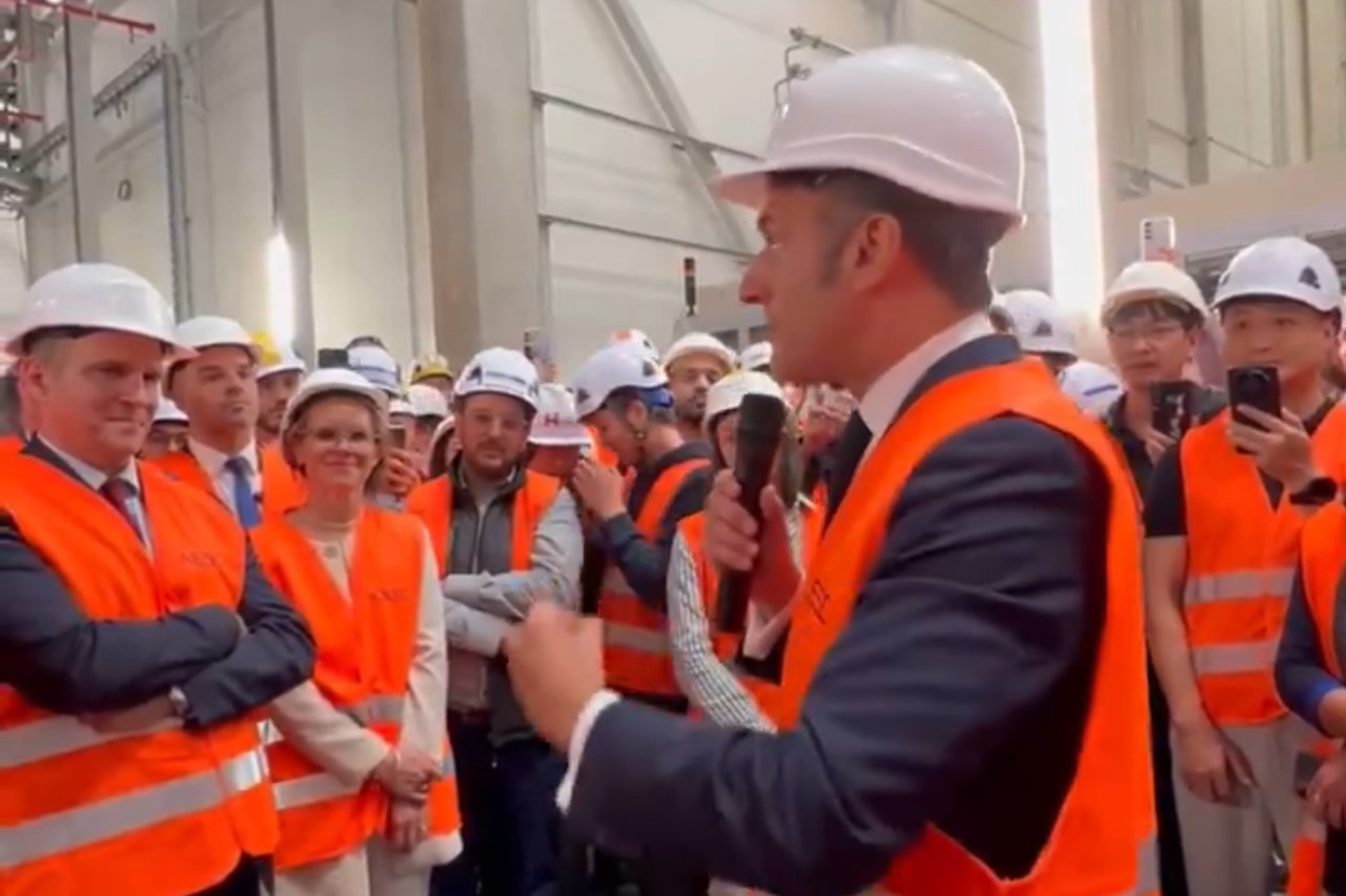 inauguration usine AESC Envision de Douai (59) batteries président Emmanuel Macron