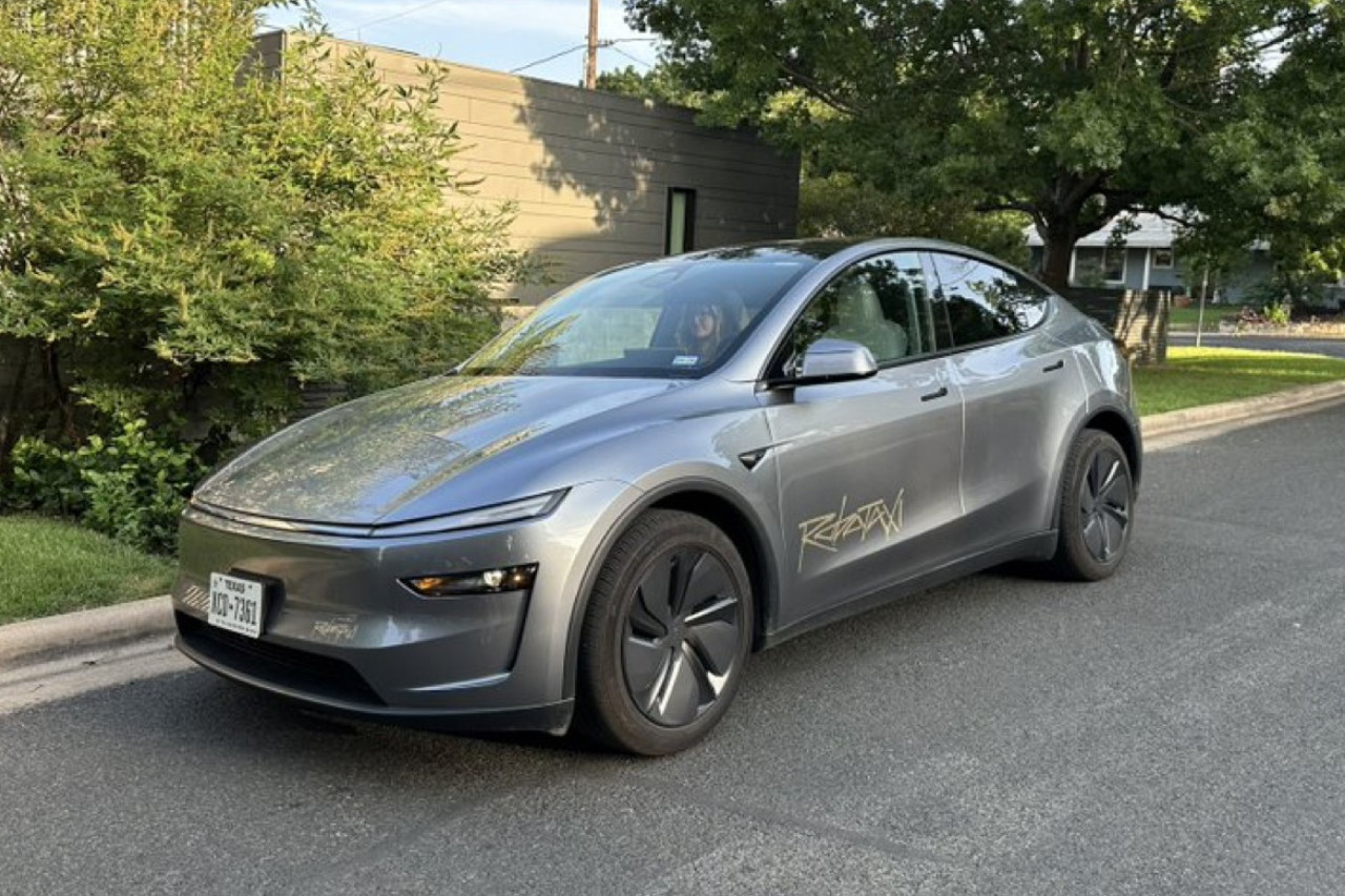 Tesla robotaxis Model Y