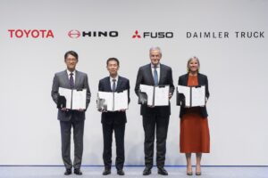 Hino et Mitsubishi Fuso vont fusionner