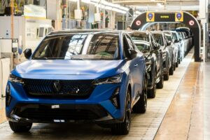 Comment le groupe Renault rend ses usines plus efficientes grâce à l’IA