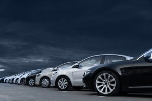 Entre incertitude politique et trous budgétaires, l’automobile replonge dans l’attentisme