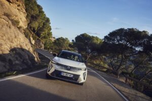Les entreprises portent les ventes de voitures électriques en France