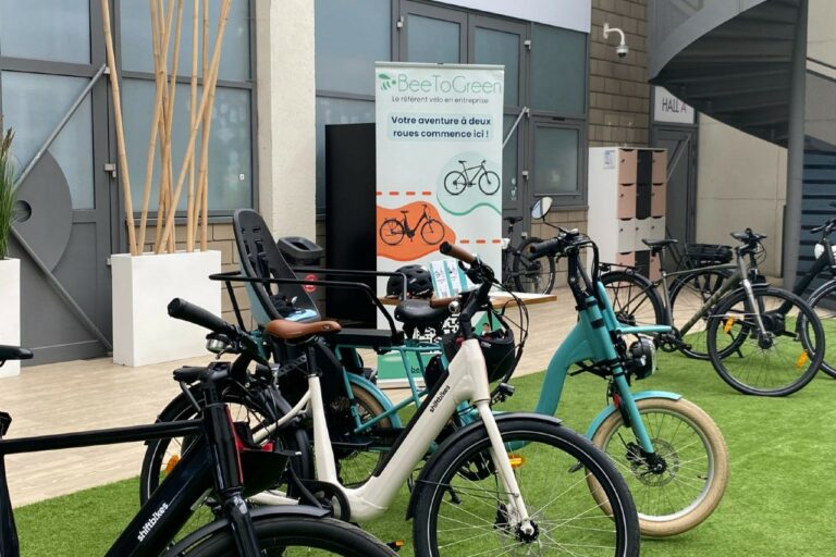Le Crédit Mutuel Midi-Atlantique adopte le vélotaf avec BeeToGreen 