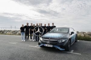 Mercedes muscle son offre électrique en repoussant les limites de l'autonomie et de la puissance de recharge