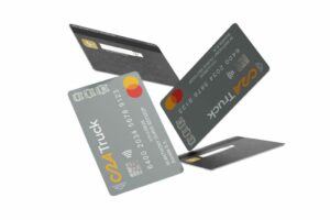 C2A vise les flottes avec sa carte bancaire attribuable au véhicule
