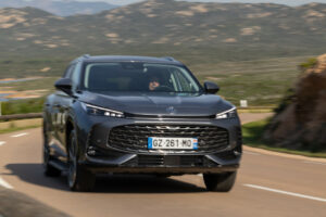 Voitures électrifiées : quelles occasions récentes ont le vent en poupe ?
