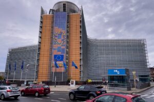 Les constructeurs automobiles européens jouent leur avenir à Bruxelles face à l’échéance 2035
