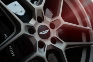 Nouvelle alerte sur les résultats d'Aston Martin