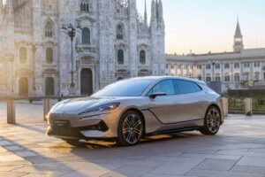 BYD compte déployer un réseau de bornes de 1 000 kW pour accompagner le lancement de Denza en Europe