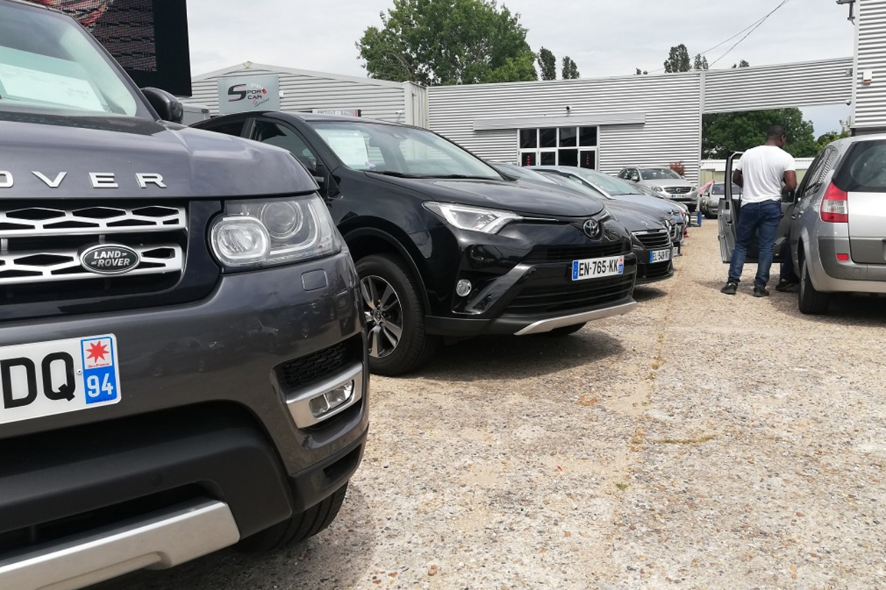 Etude Leparking voitures d'occasion