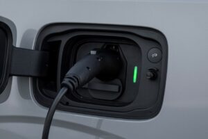 Ces constructeurs qui revoient déjà leurs objectifs d'électrification à la baisse