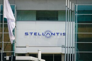 Stellantis remonte la pente au troisième trimestre 2025