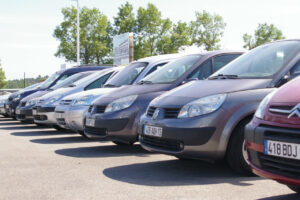 Les voitures d’occasion âgées dopent un marché en perte de vitesse
