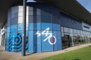 Alpine poursuit le développement de son réseau