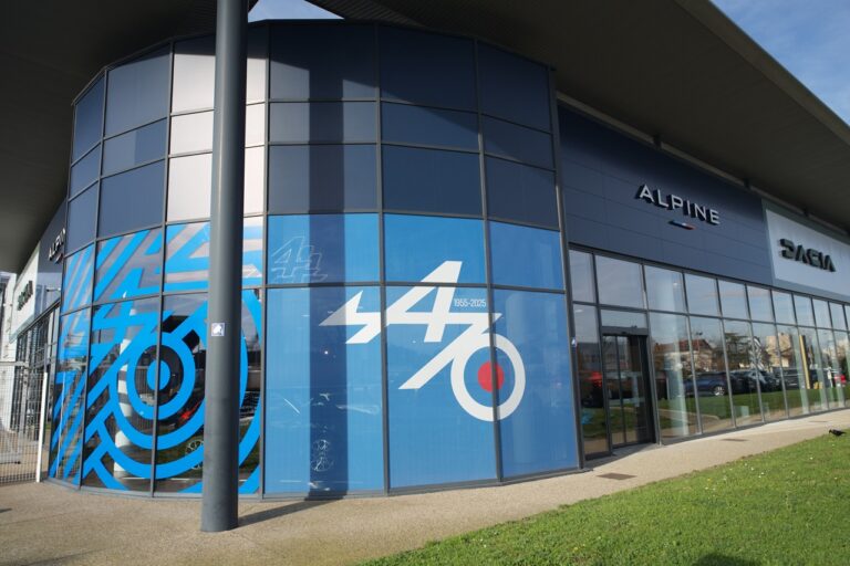 Alpine poursuit le développement de son réseau