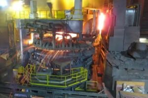 Paquet automobile européen : comment la France veut se servir de la voiture pour décarboner la production d'acier