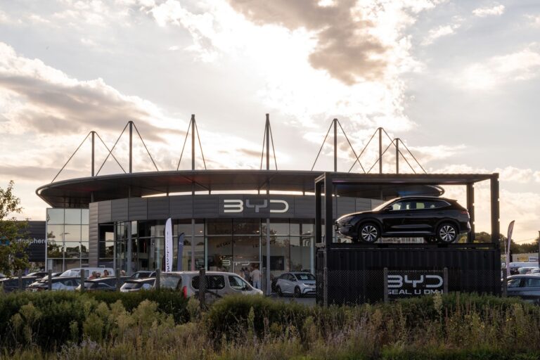 BYD veut doubler son réseau en France