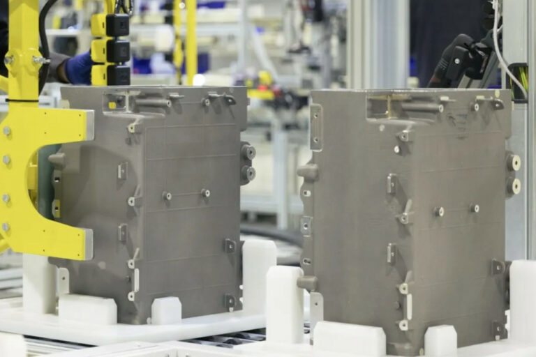 Symbio taille dans ses effectifs après la volte-face de Stellantis