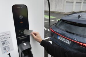 Porté par les électriques, le marché européen a progressé de 1,8 % en 2025