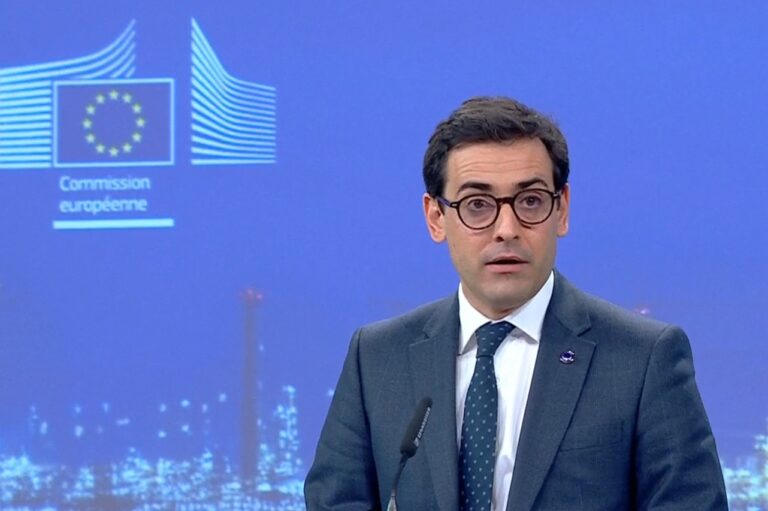 Automobile : Bruxelles repousse son plan "made in Europe", Paris remet la pression sur la préférence européenne