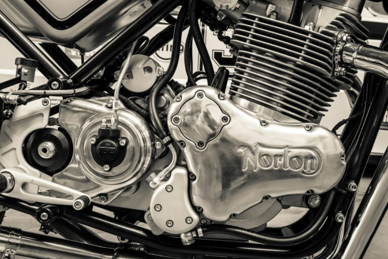 Les motos Norton reviennent sur le marché français avec Emil Frey France