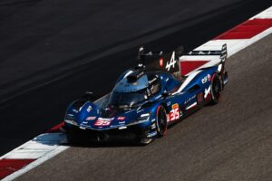 Renault taille dans le sport automobile