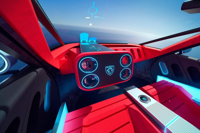 Peugeot à l’heure de la direction électronique et du volant rectangulaire