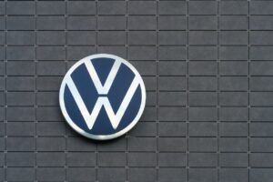 Le groupe Volkswagen va enclencher un plan d'économies "massives"