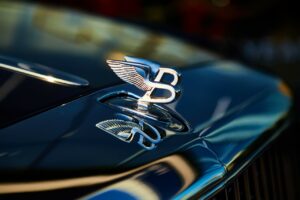 Bentley réduit ses effectifs face à la baisse de la demande et aux tensions commerciales