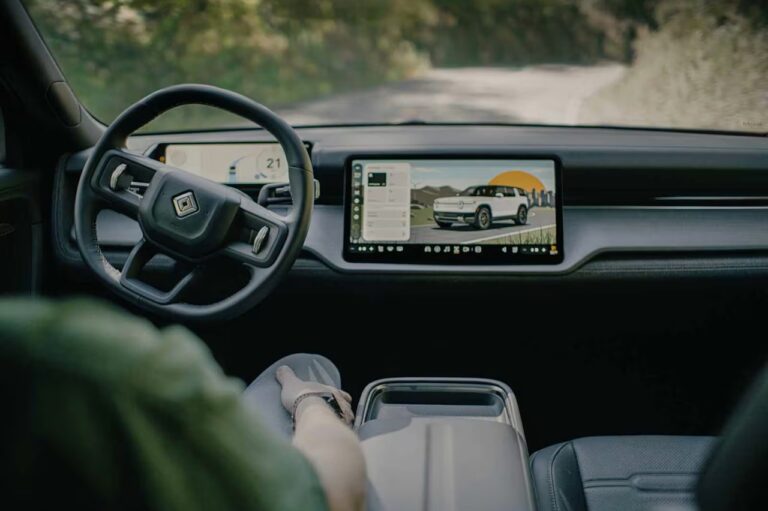 Robotaxis : Rivian devient partenaire d
