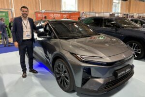 Antoine Delacroix, Toyota : "Nous souhaitons proposer des véhicules électriques écoscorés"