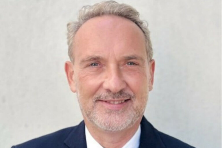 Christophe Olivier passe d