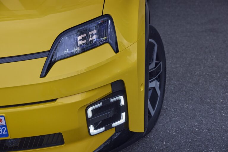 march&eacute; mars 2026