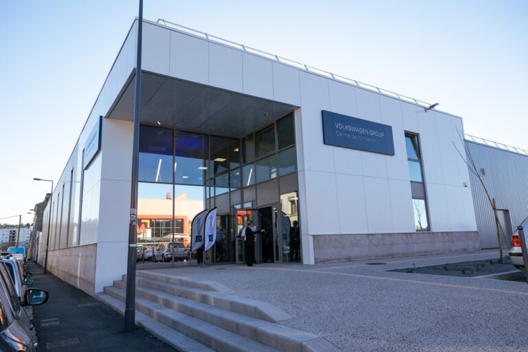 Volkswagen France renforce la formation de son réseau avec un nouveau centre à Saint-Étienne