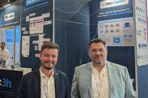 Avec Aura, Tec3h s’attaque au marché du studio photo digital pour VO