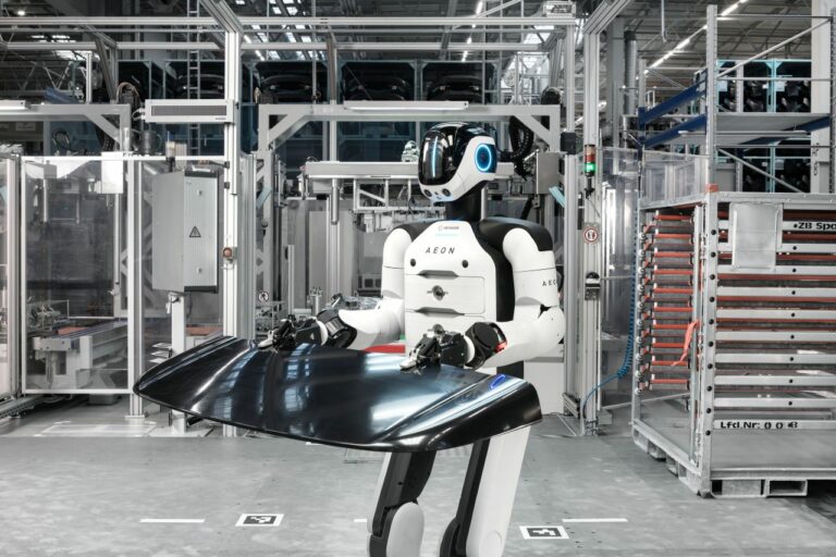 Des robots pour rester dans la course