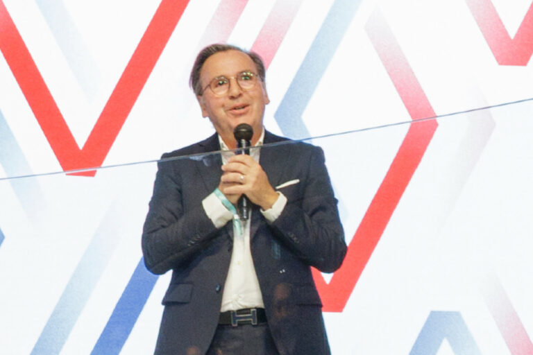 Arnaud Belloni quitte Renault