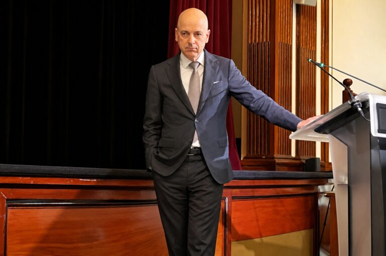 Nicolas Peter BMW AG contre position europ&eacute;enne