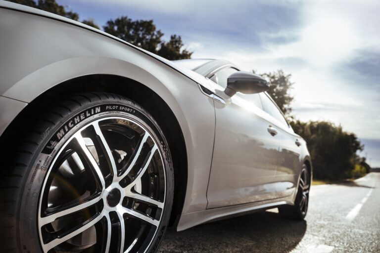 Le ralentissement du marché automobile pèse sur les comptes de Michelin