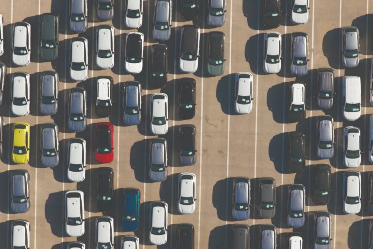 March&eacute; automobile fran&ccedil;ais 2026