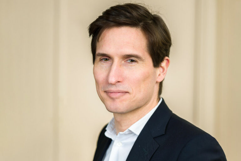 Paul Michon remplace Valérie Gillot à la communication corporate du groupe Renault