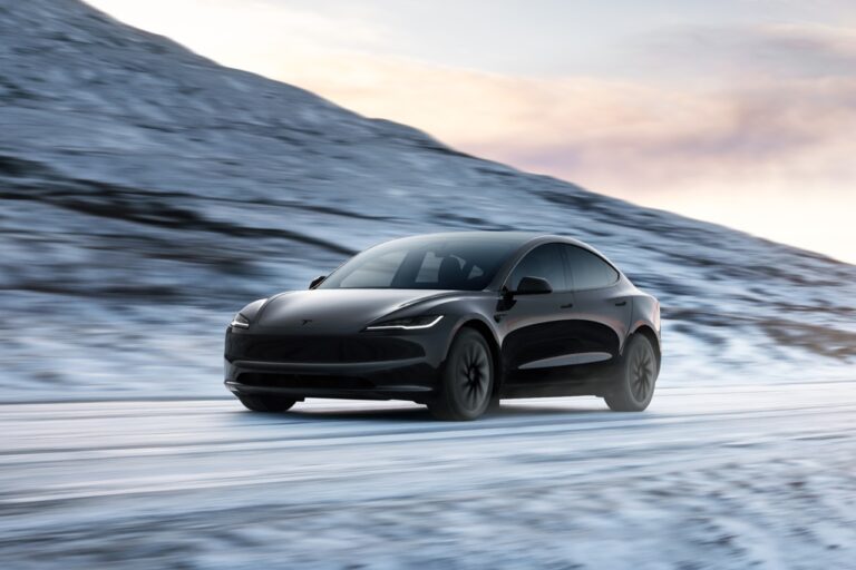 Tesla : les ventes accélèrent, les bénéfices reculent